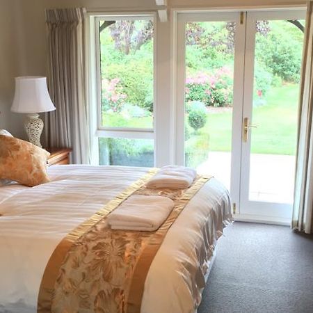 Rhododendron Garden Hotel Крайстчърч Стая снимка