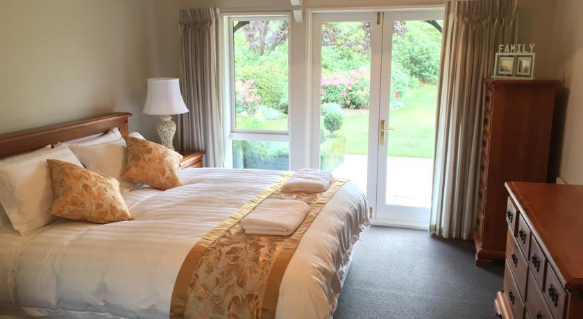 Rhododendron Garden Hotel Крайстчърч Стая снимка