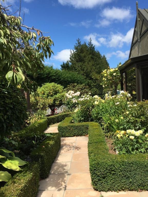 Rhododendron Garden Hotel Крайстчърч Стая снимка